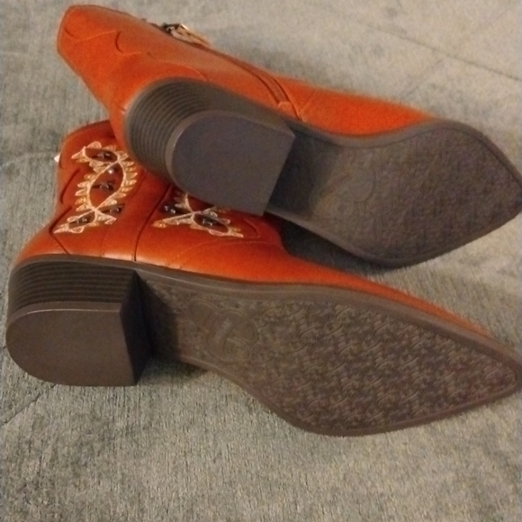 Cowboy boots - Picture 5 of 8